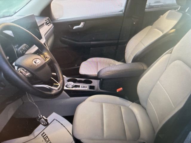Used 2025 Ford Escape Platinum image 10