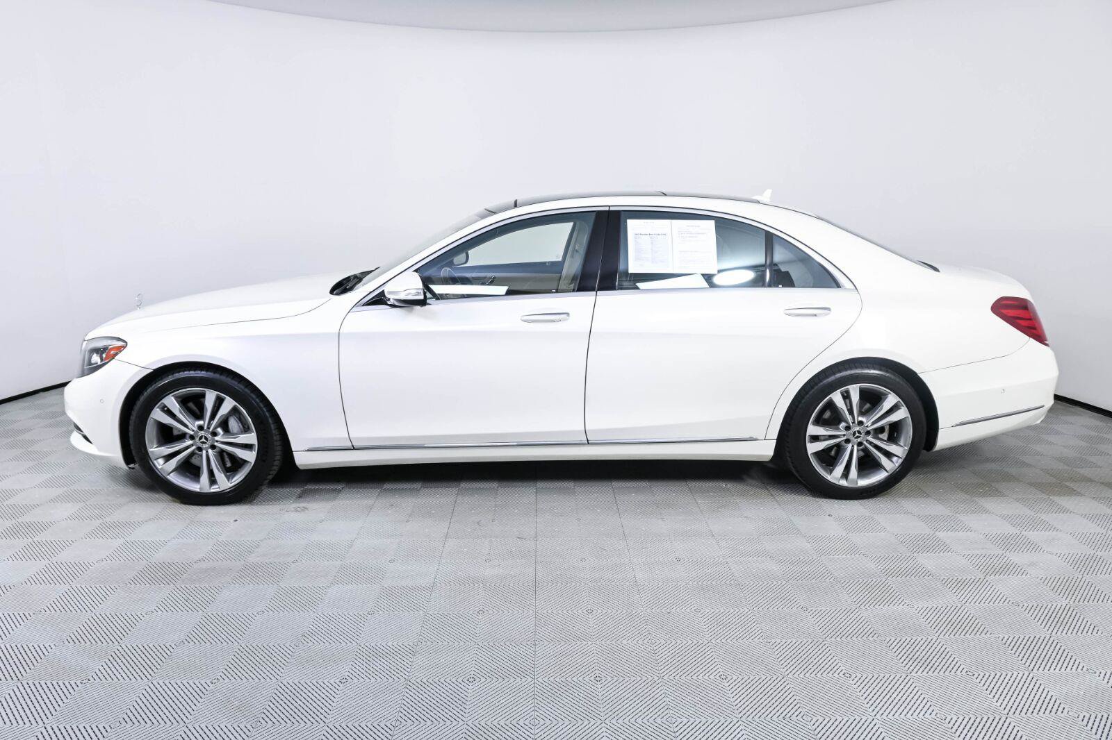 Used 2017 Mercedes-Benz S 550 Sedan w/ Premium Package image 2