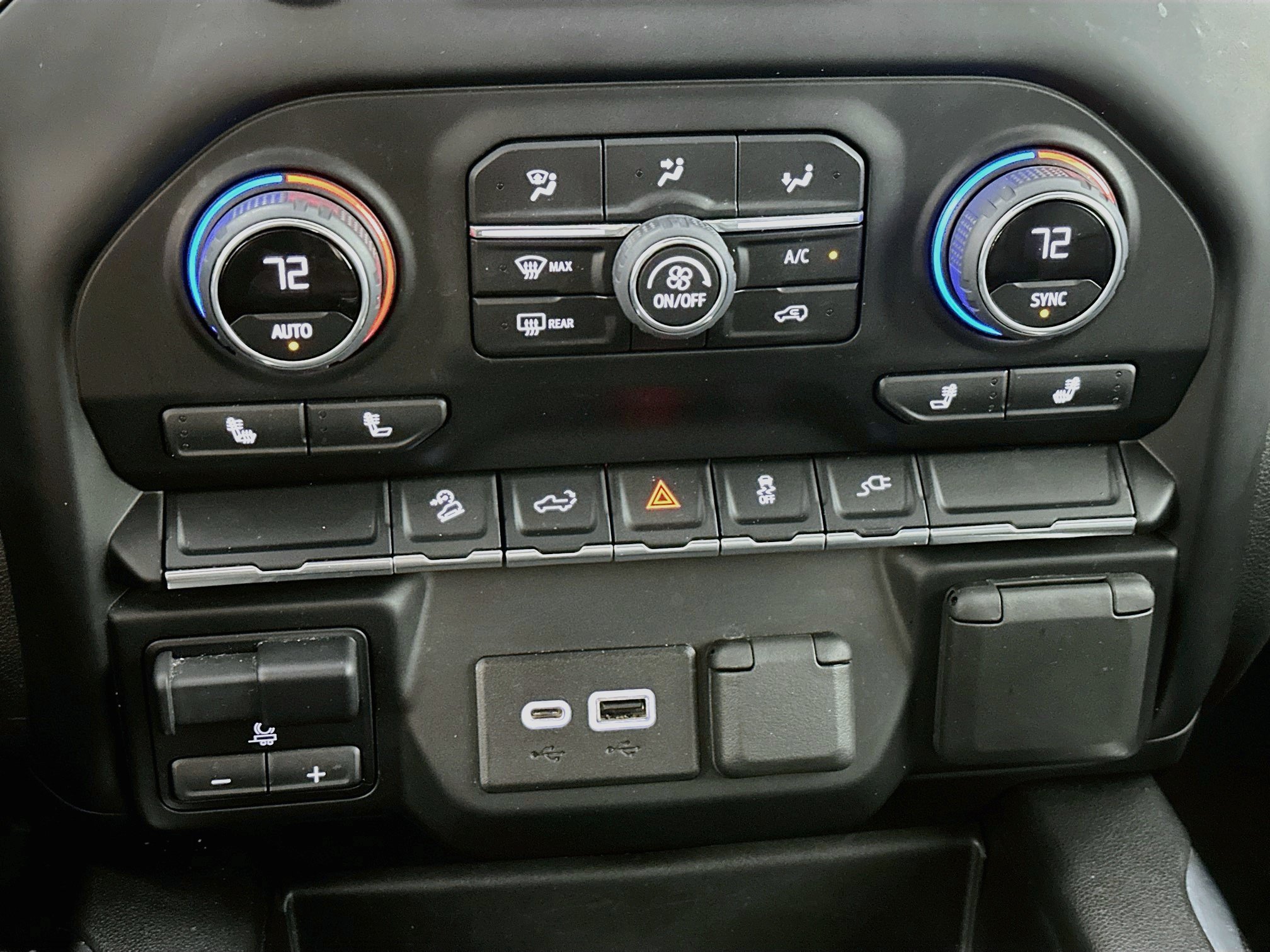 Used 2022 Chevrolet Silverado 1500 LT Trail Boss w/ Convenience Package II AWD/4WD image 15