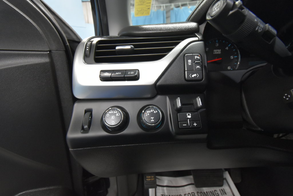 Used 2018 Chevrolet Tahoe Premier w/ RST 6.2L Performance Edition AWD/4WD image 9