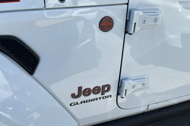 Used 2022 Jeep Gladiator Mojave image 14