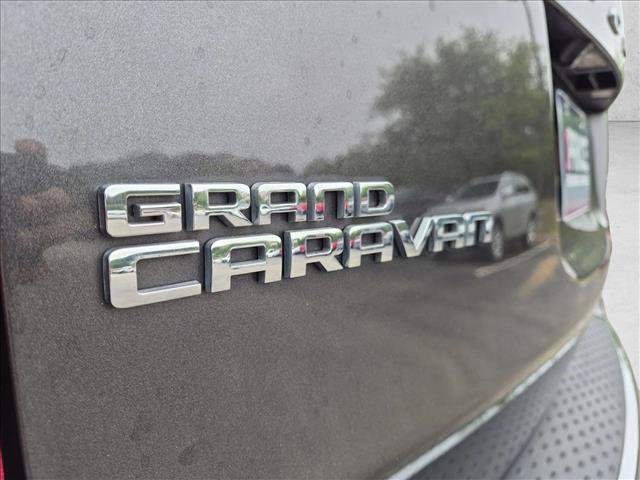 Used 2020 Dodge Grand Caravan SE FWD image 13