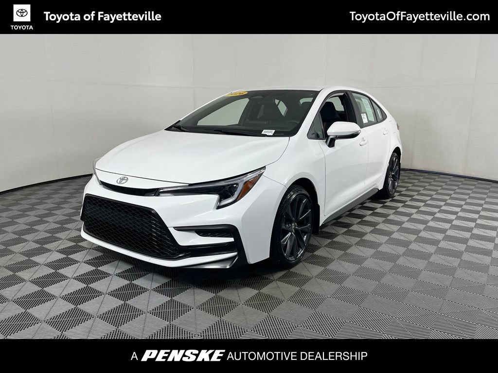 Used 2026 Toyota Corolla SE FWD image 1