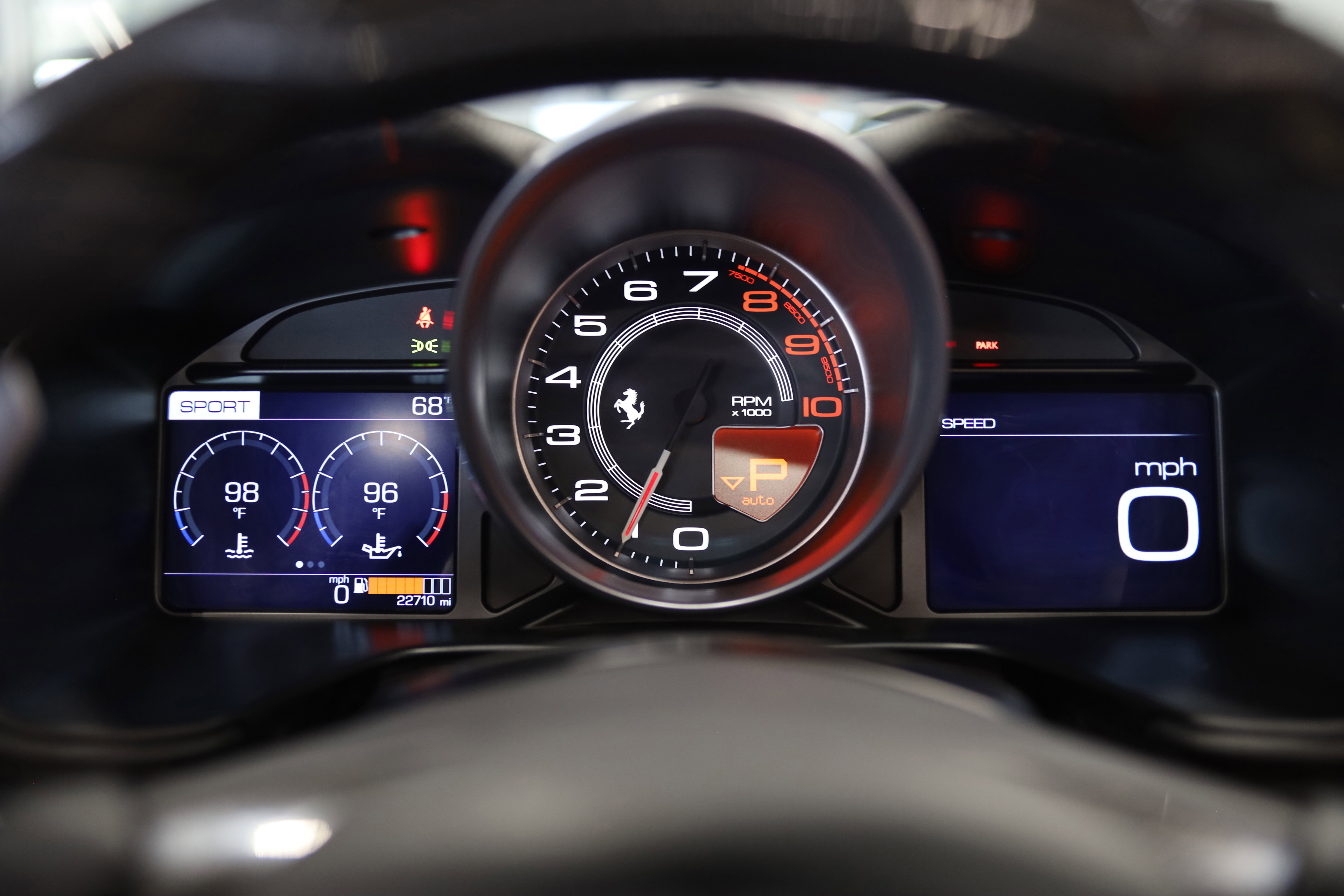 Used 2020 Ferrari Portofino RWD image 24