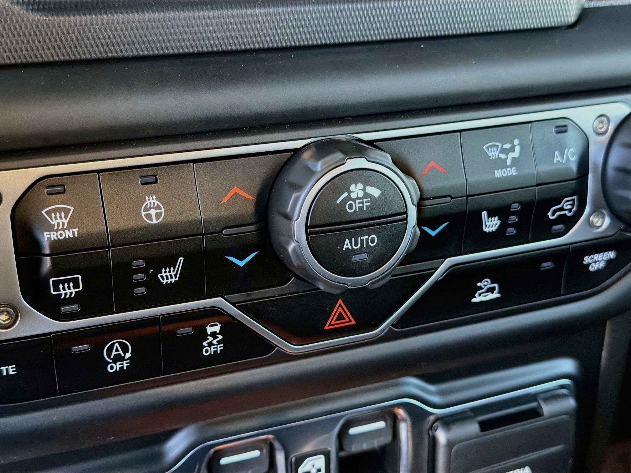 Used 2023 Jeep Gladiator Sport AWD/4WD image 23