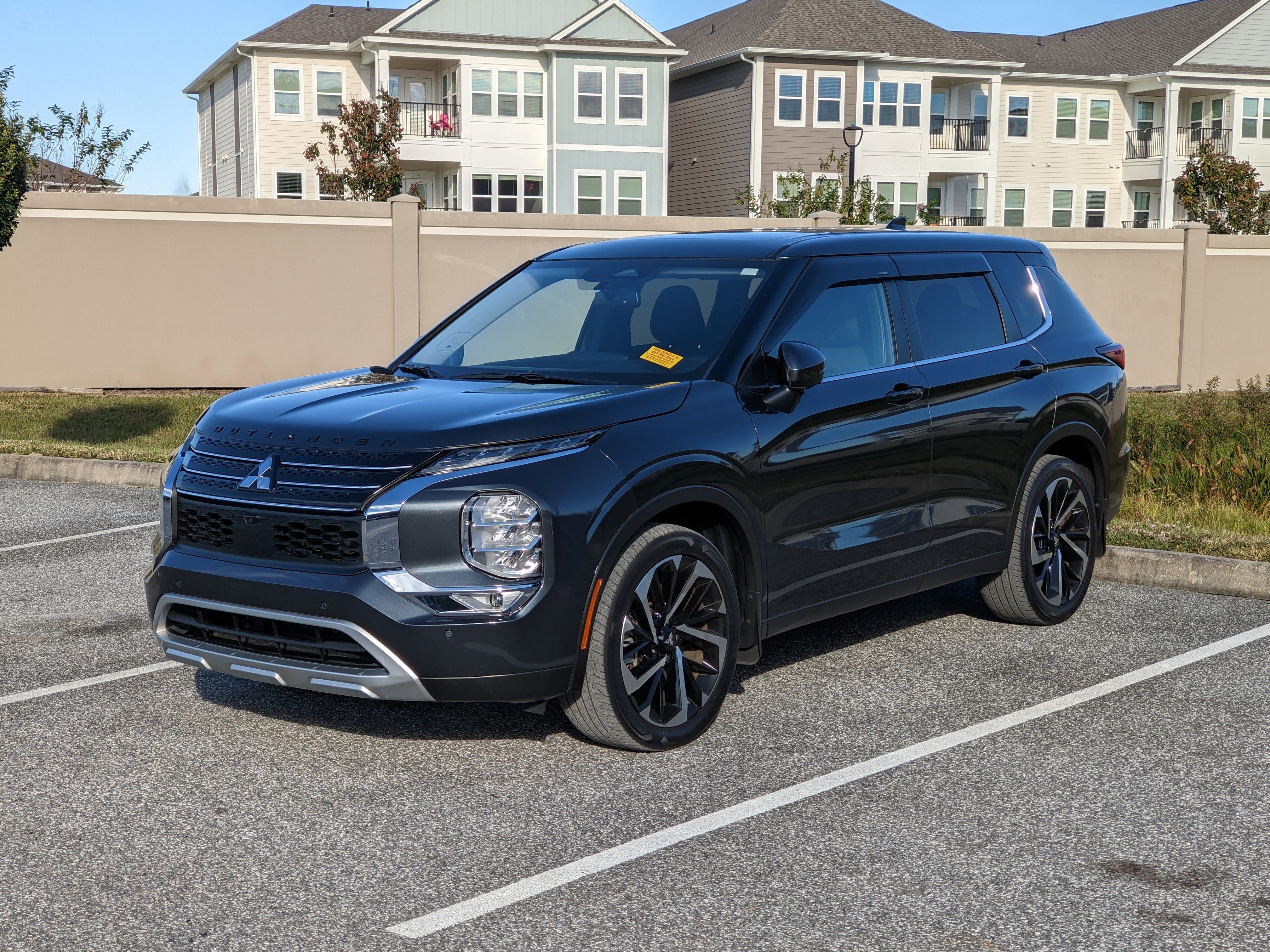 Used 2024 Mitsubishi Outlander SE