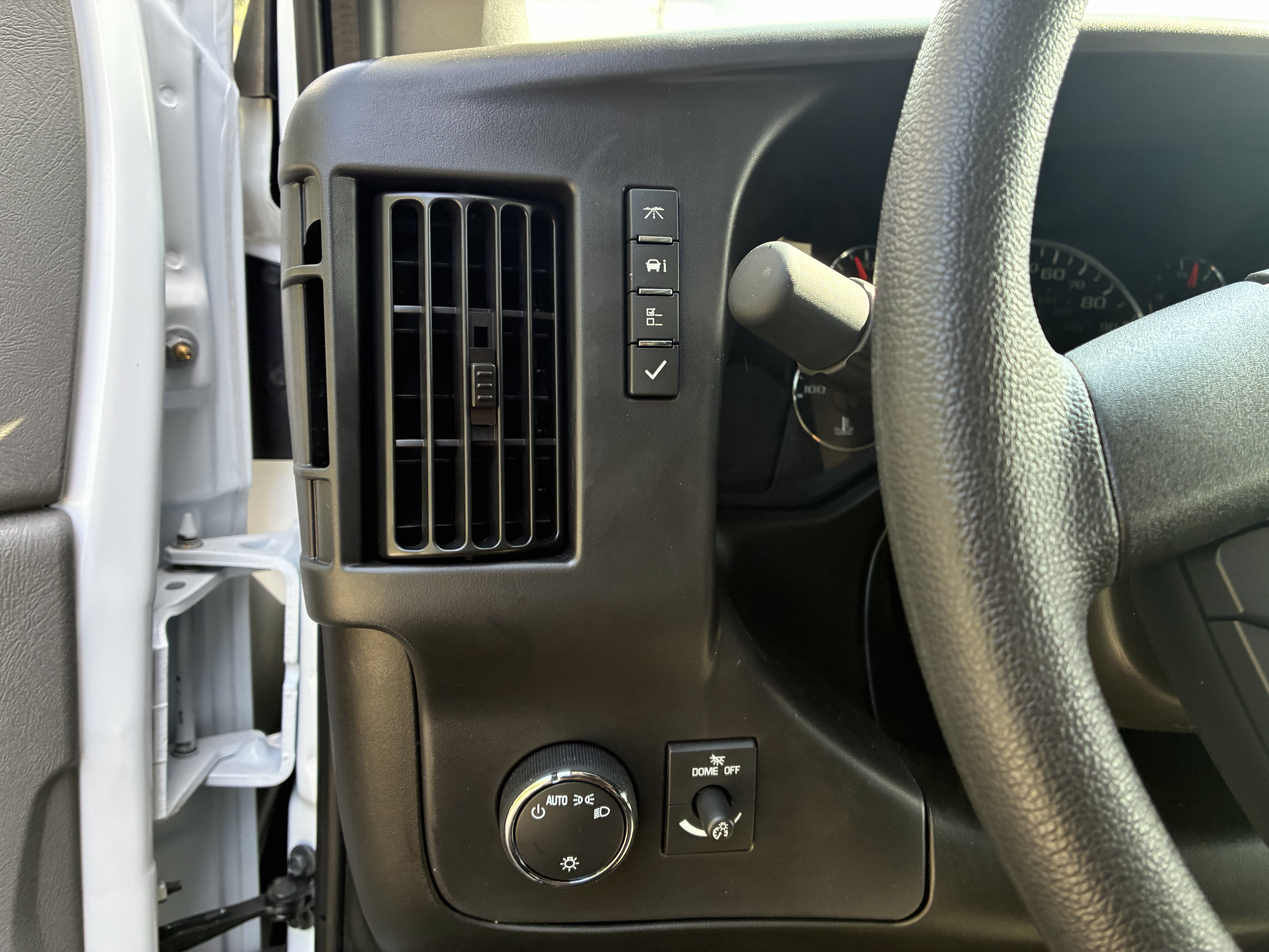 New 2026 Chevrolet Express 2500 Extended w/ Driver Convenience Package RWD image 31