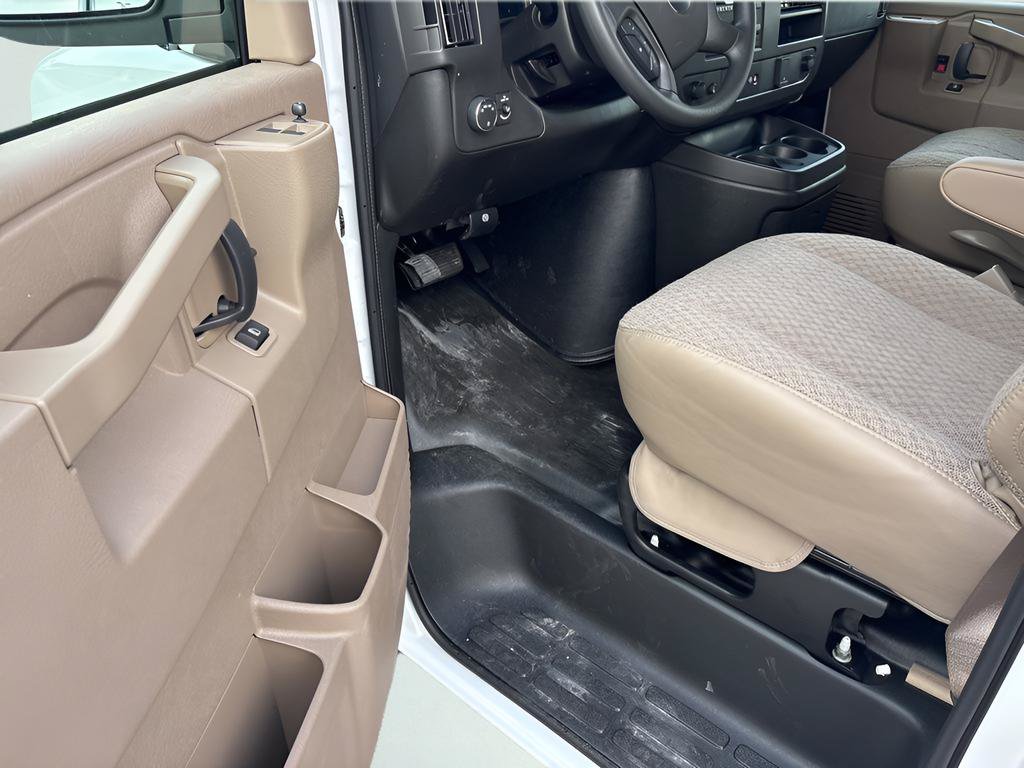 New 2025 Chevrolet Express 2500 w/ Driver Convenience Package RWD image 18