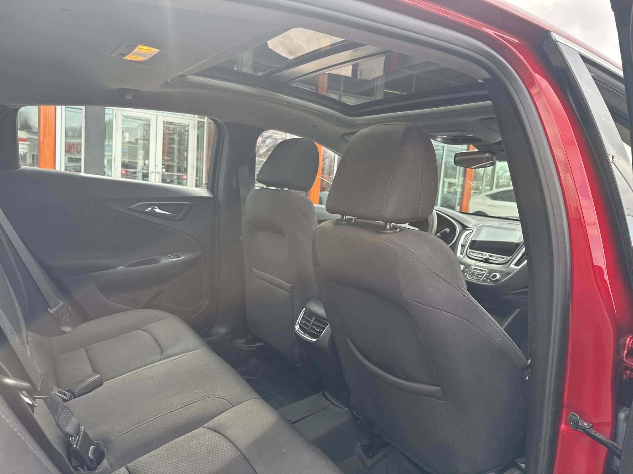 Used 2021 Chevrolet Malibu LT image 14