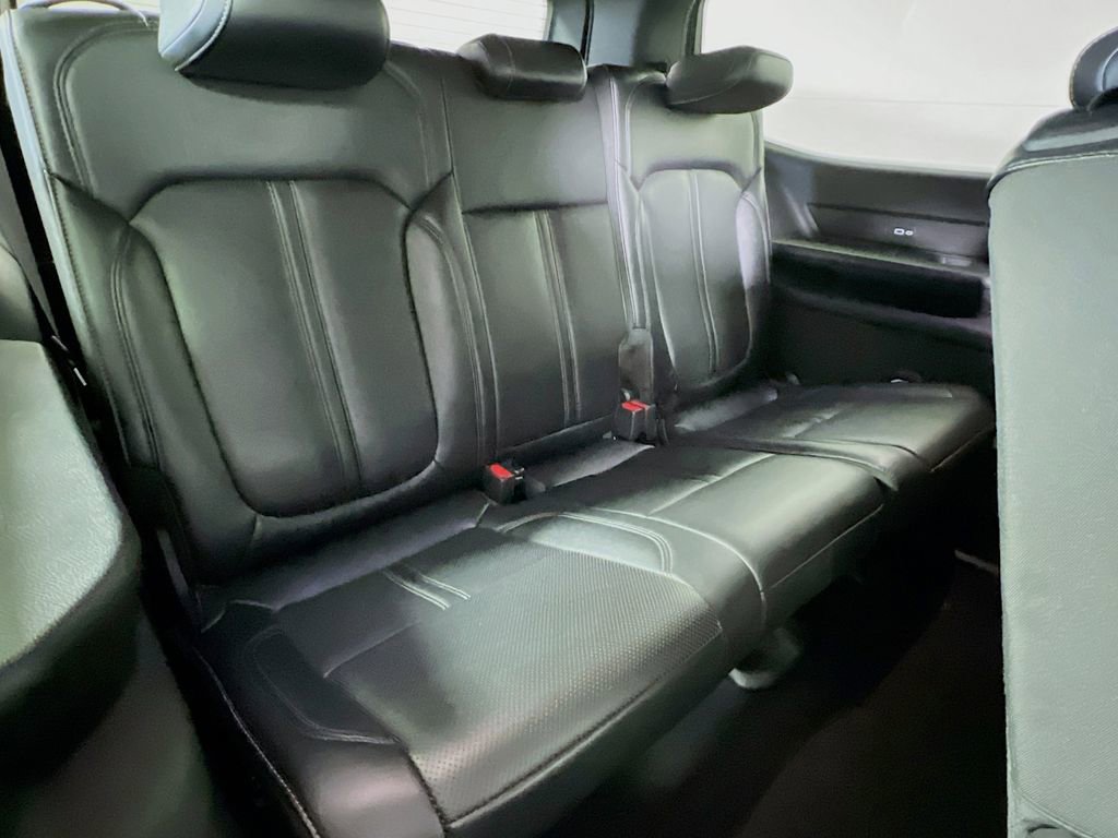 Used 2024 Jeep Wagoneer 4WD image 24