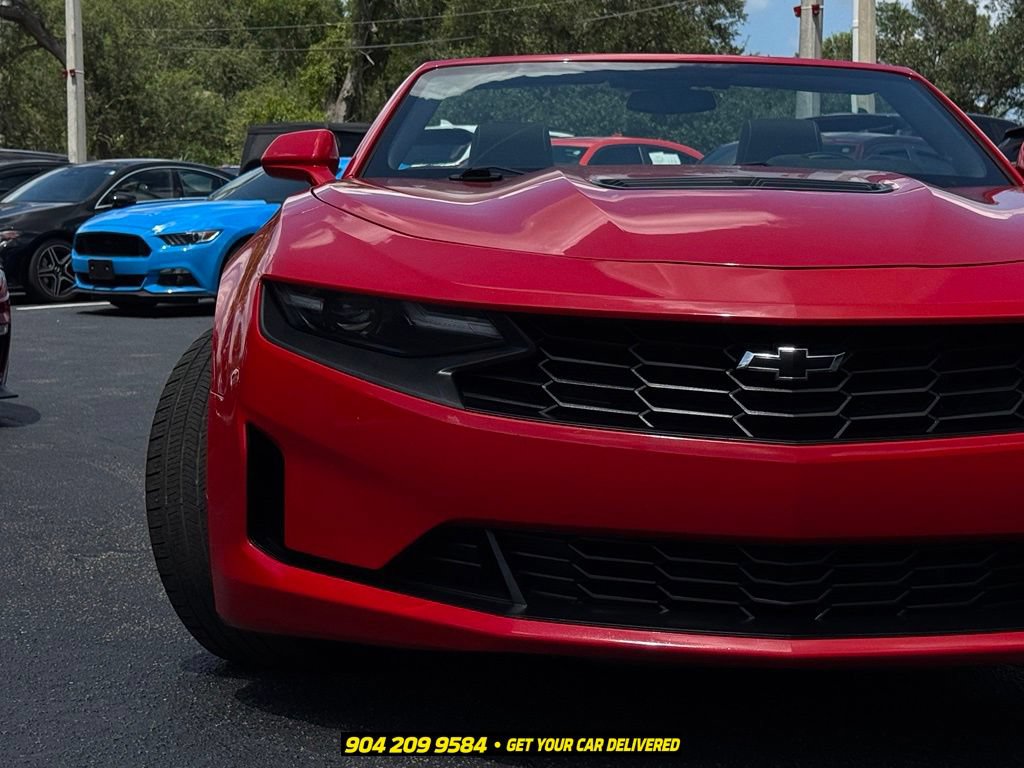 Used 2020 Chevrolet Camaro LT RWD image 12