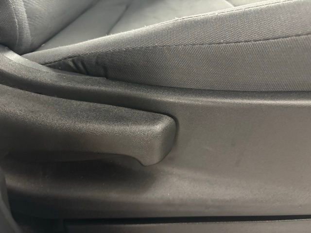 Used 2024 Nissan Frontier S image 18