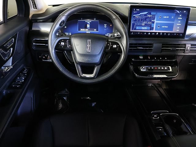 Used 2023 Lincoln Corsair FWD w/ Equipment Group 101A image 3