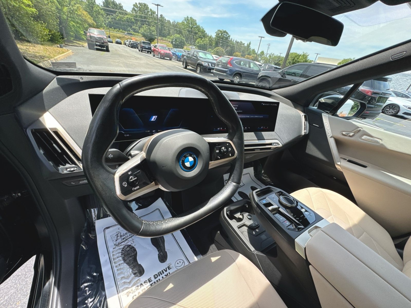 Used 2024 BMW iX xDrive50 w/ Premium Package AWD/4WD image 11