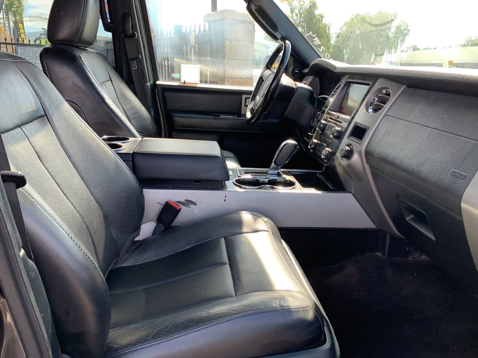 Used 2016 Ford Expedition Limited w/ Equipment Group 301A RWD image 13