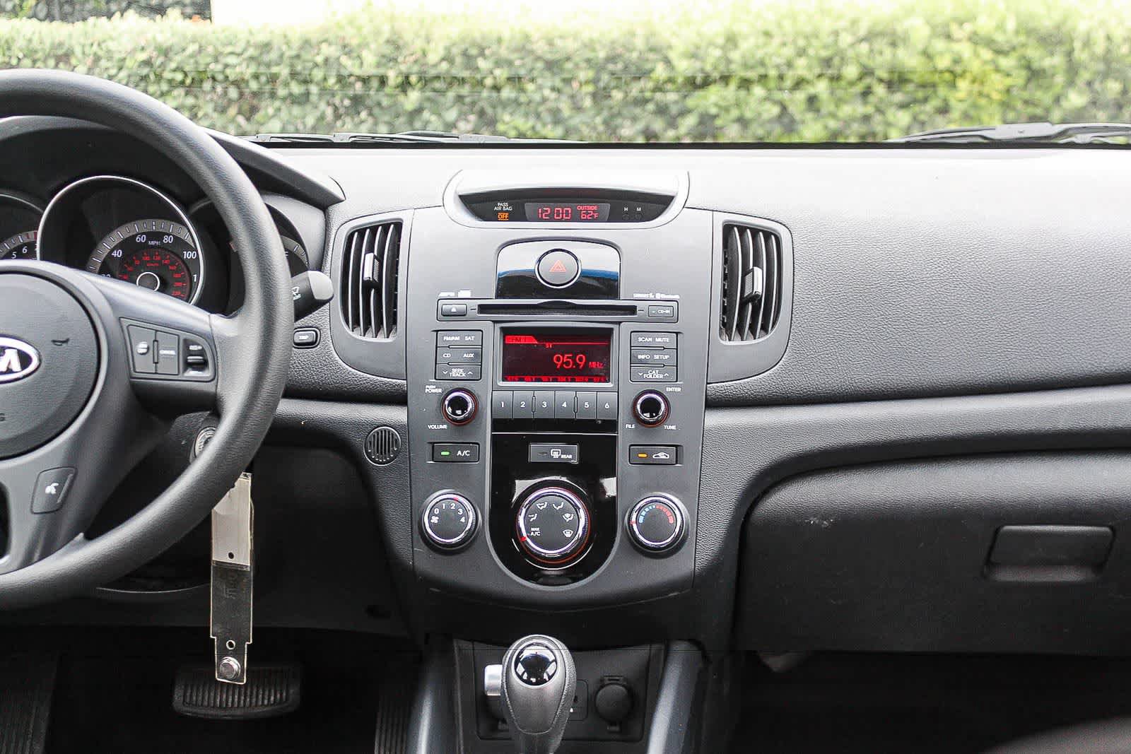 Used 2012 Kia Forte EX FWD image 18