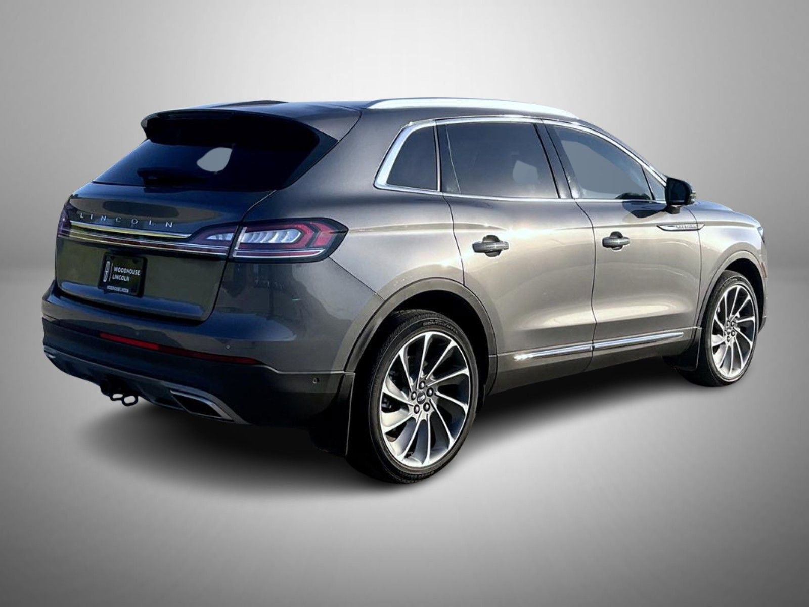 Certified 2022 Lincoln Nautilus Reserve w/ Equipment Group 202A AWD/4WD image 5