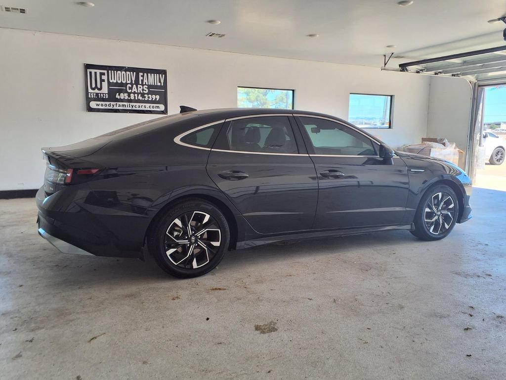 Used 2024 Hyundai Sonata SEL AWD/4WD image 3