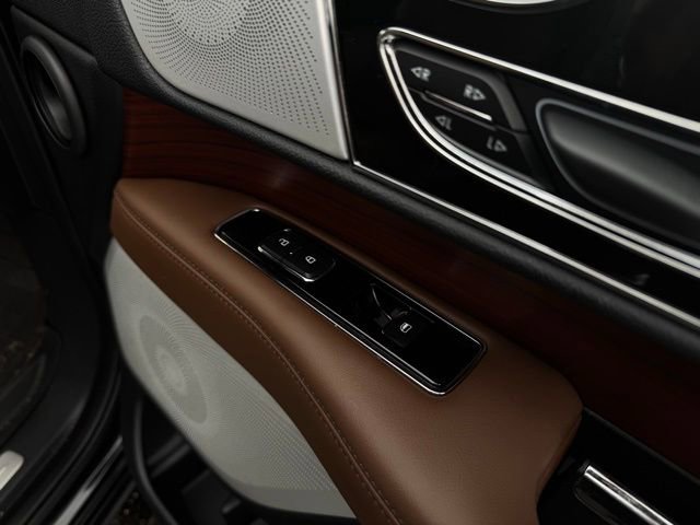 Used 2022 Lincoln Navigator Reserve image 18