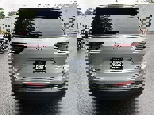 New 2025 Jeep Grand Cherokee L Limited image 7