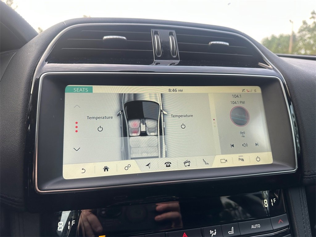 Used 2020 Jaguar F-PACE Prestige image 24