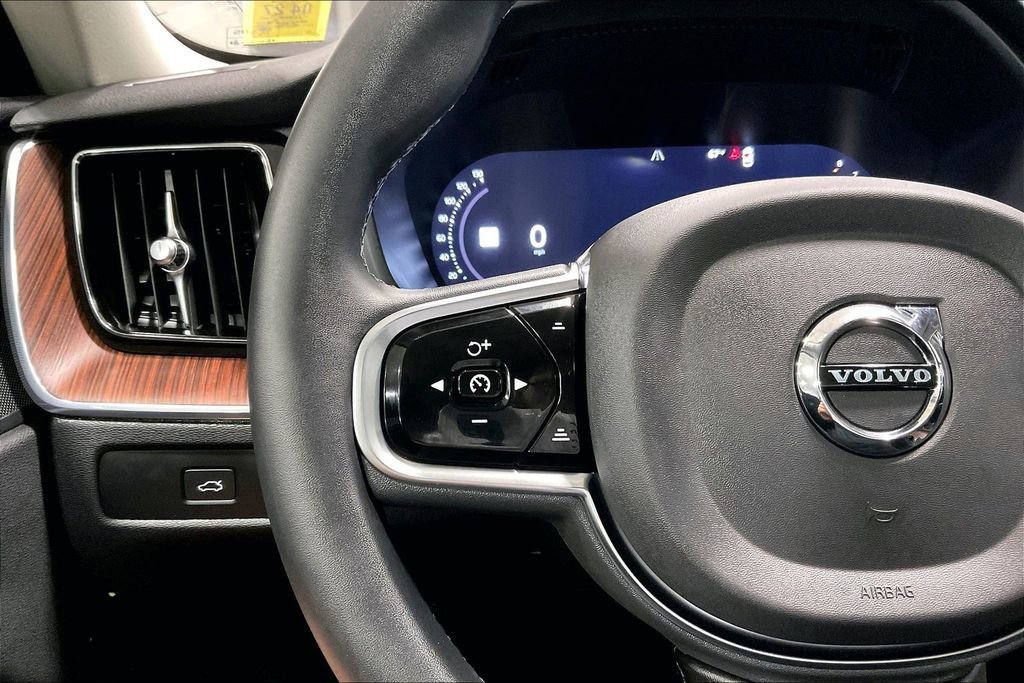 Certified 2023 Volvo XC60 B5 Plus w/ Climate Package AWD/4WD image 11