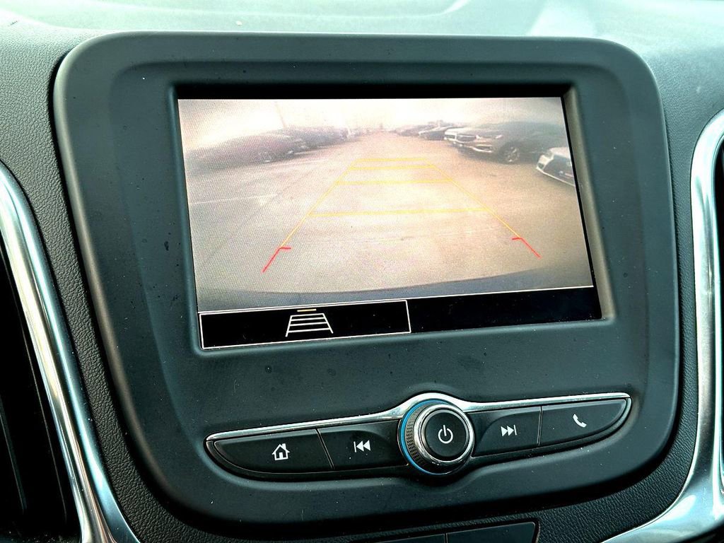 Used 2022 Chevrolet Equinox LT image 17