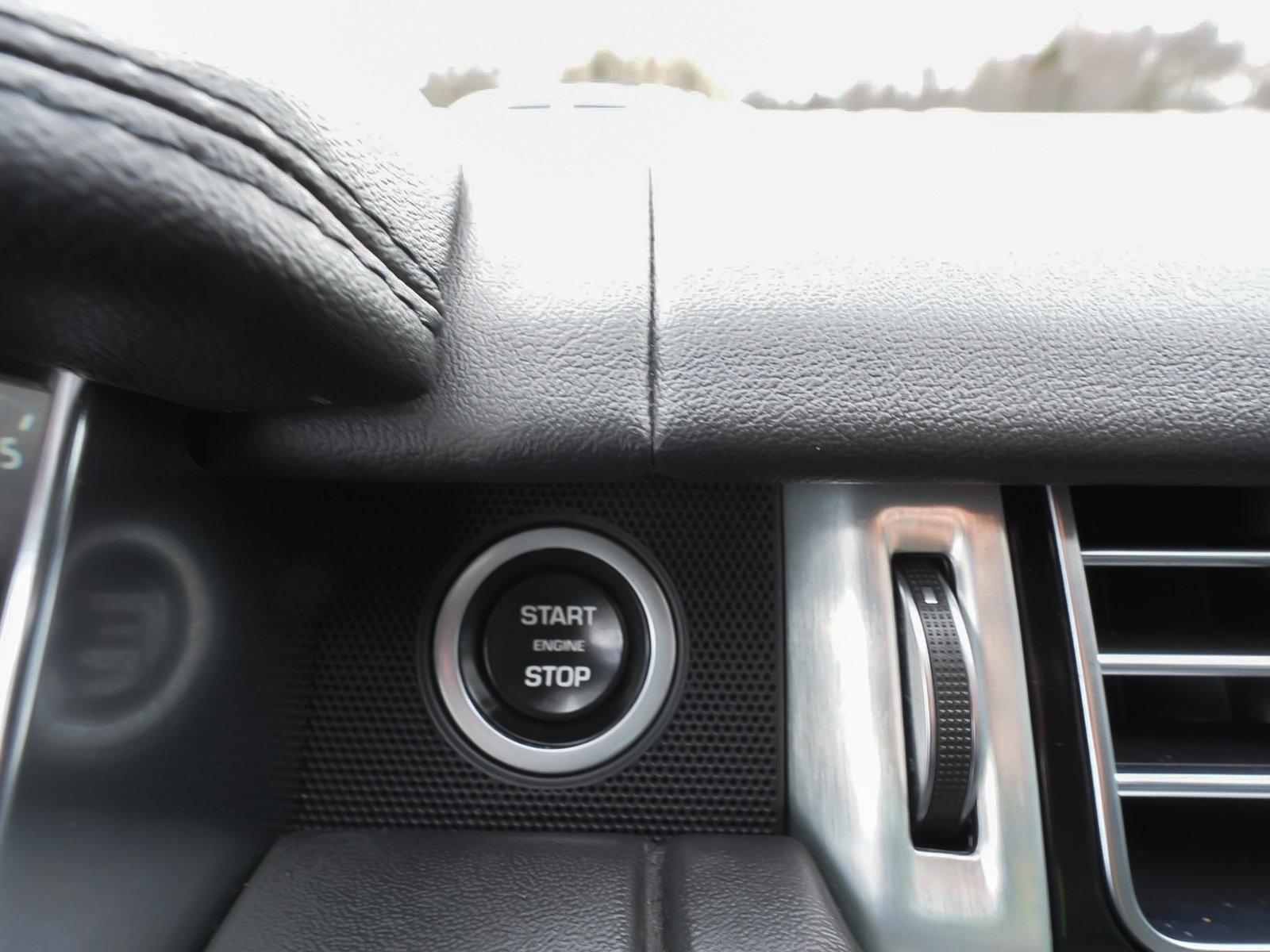 Used 2022 Land Rover Range Rover Westminster Edition AWD/4WD image 24