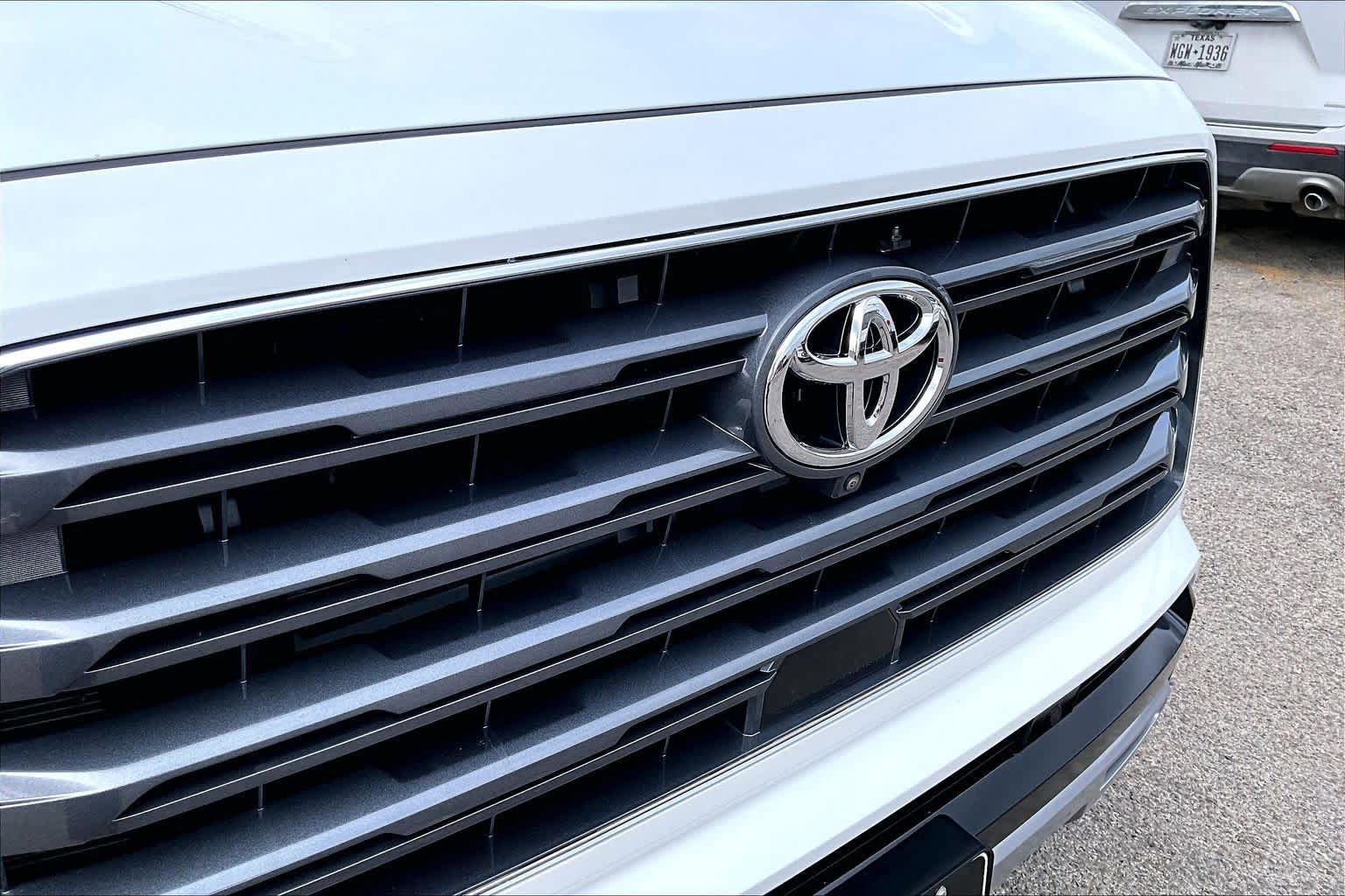 Used 2026 Toyota Sequoia Limited AWD/4WD image 30