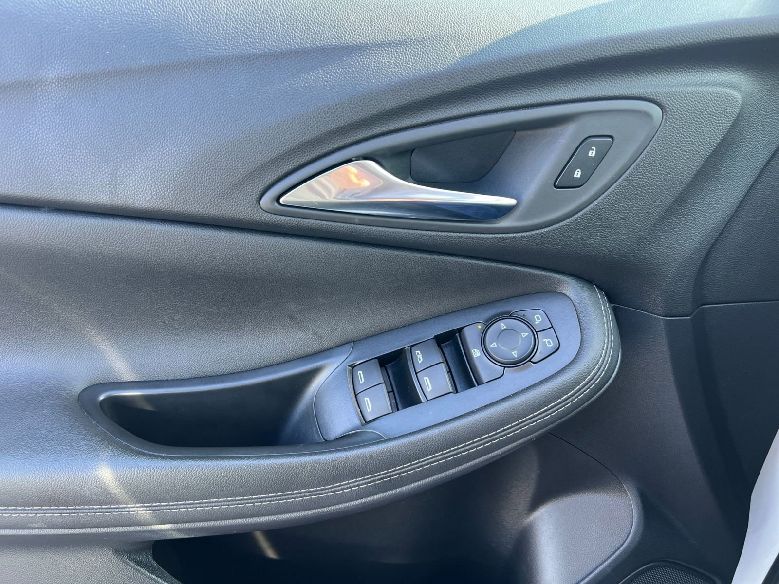 Used 2025 Buick Encore GX Preferred image 20