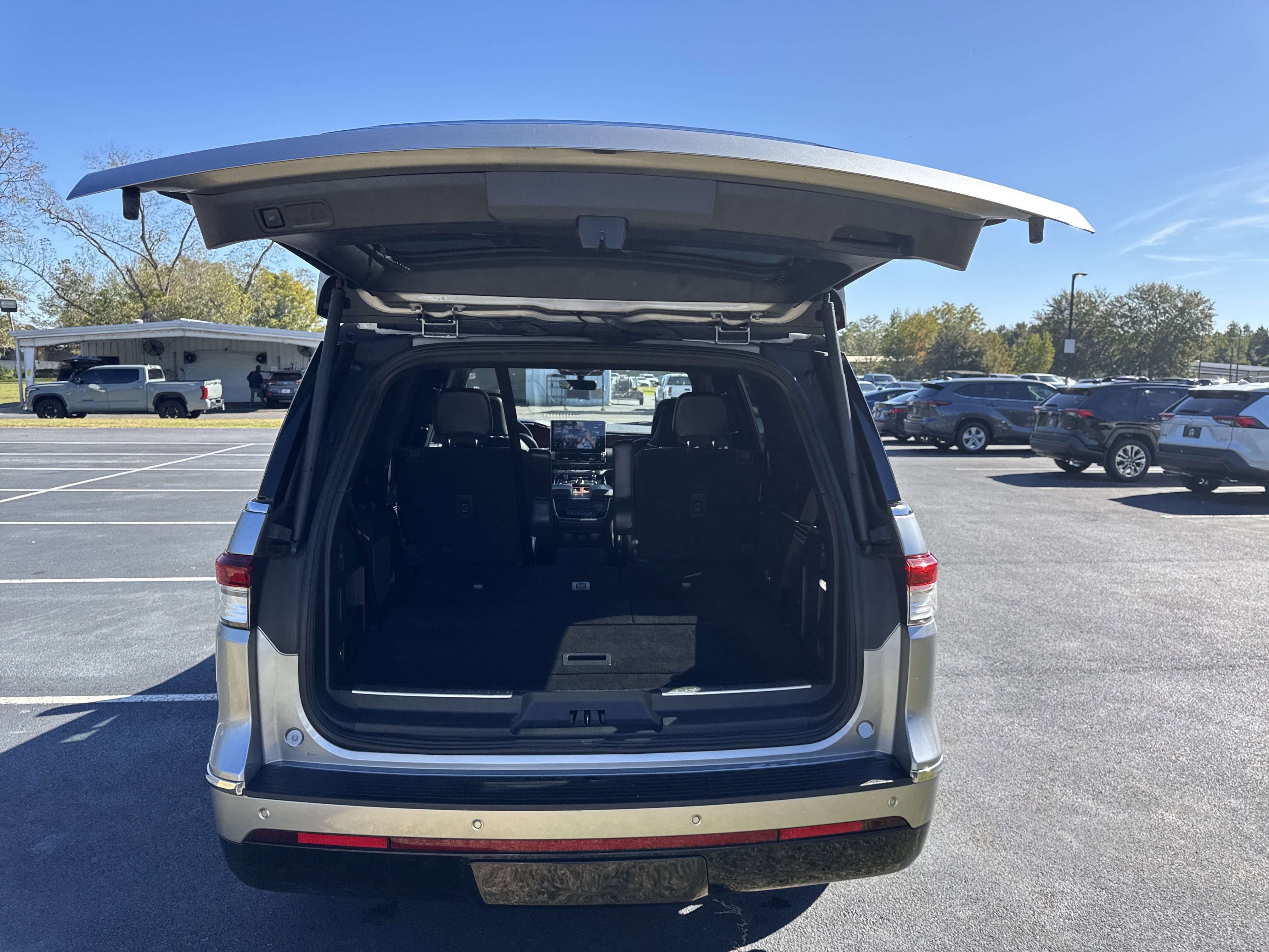 Used 2023 Lincoln Navigator Reserve image 31