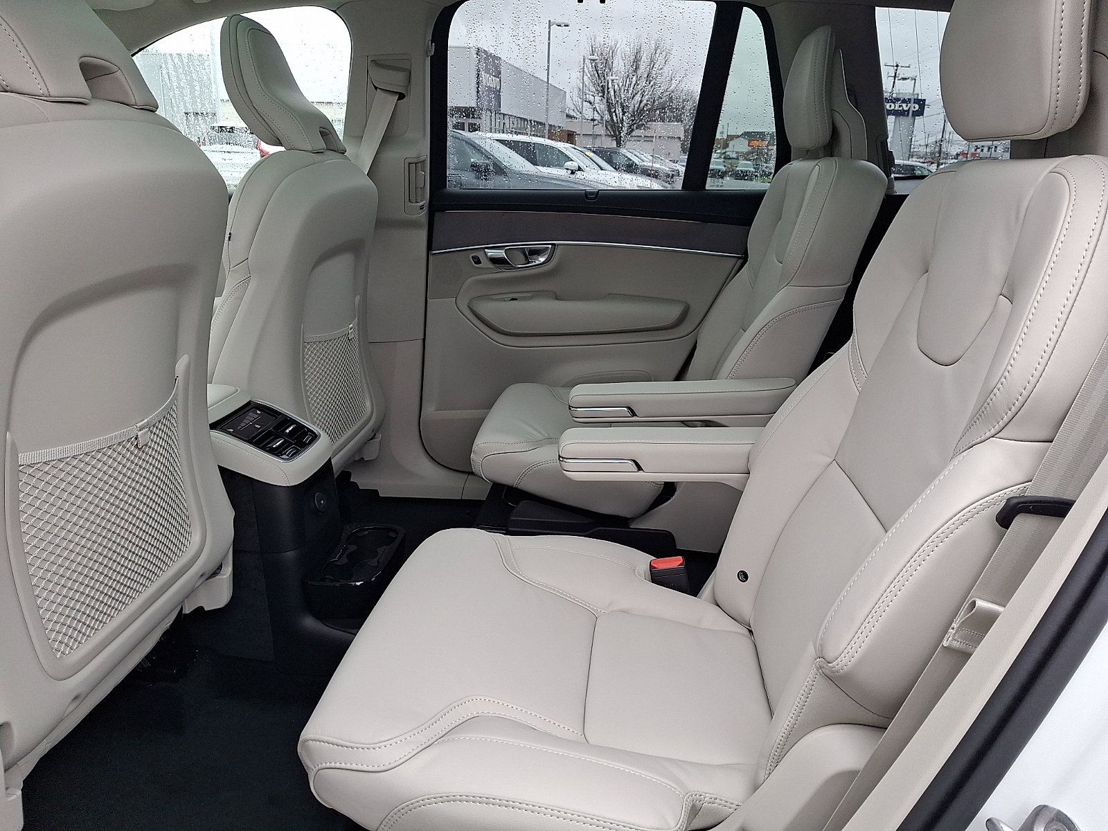 New 2026 Volvo XC90 T8 Ultra w/ Protection Package Premier image 5