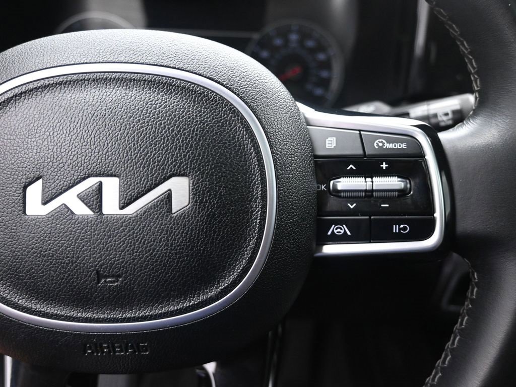 Used 2023 Kia Sorento S w/ Panoramic Sunroof Package image 14
