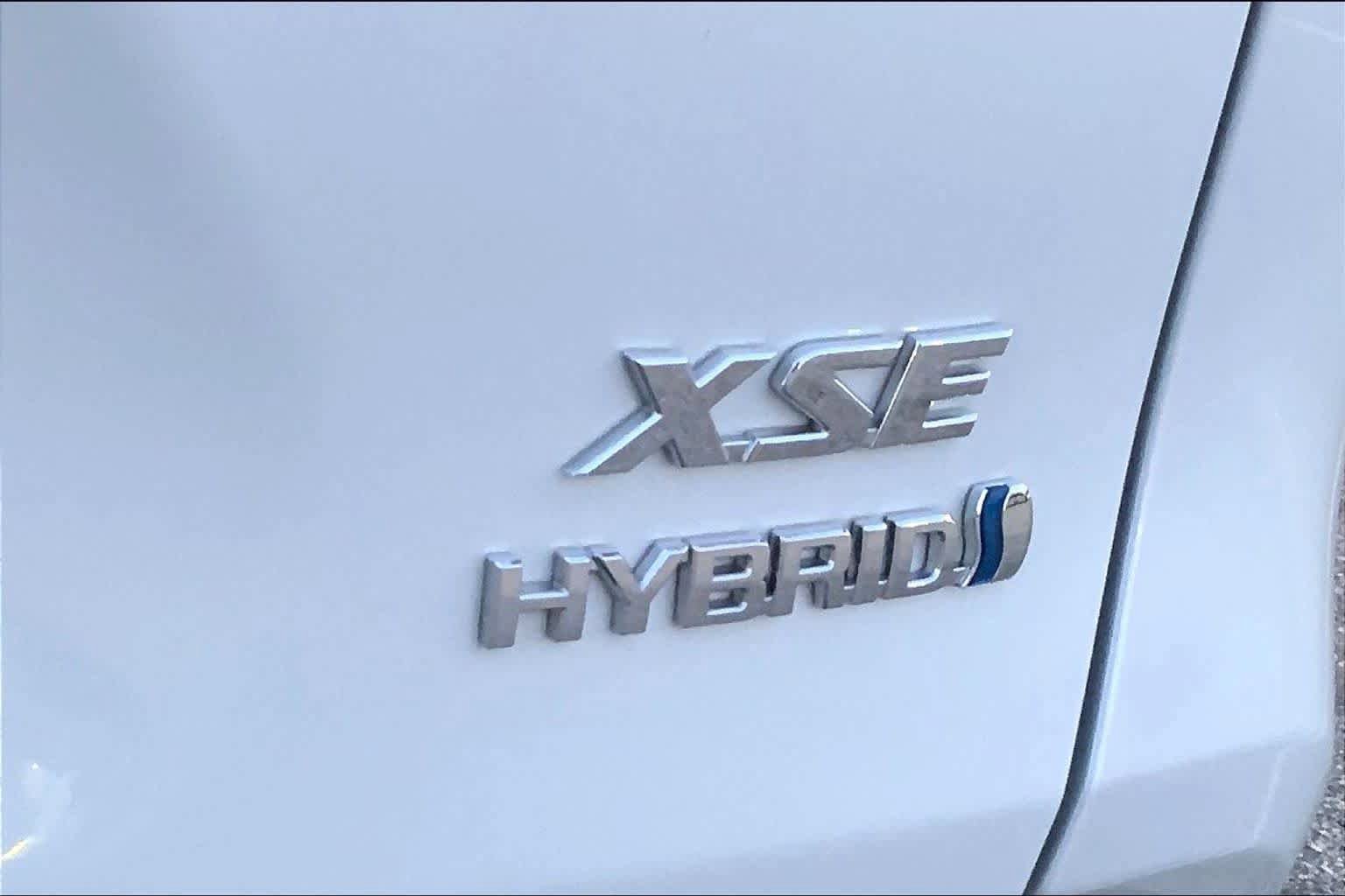 Used 2024 Toyota RAV4 XSE AWD/4WD image 10