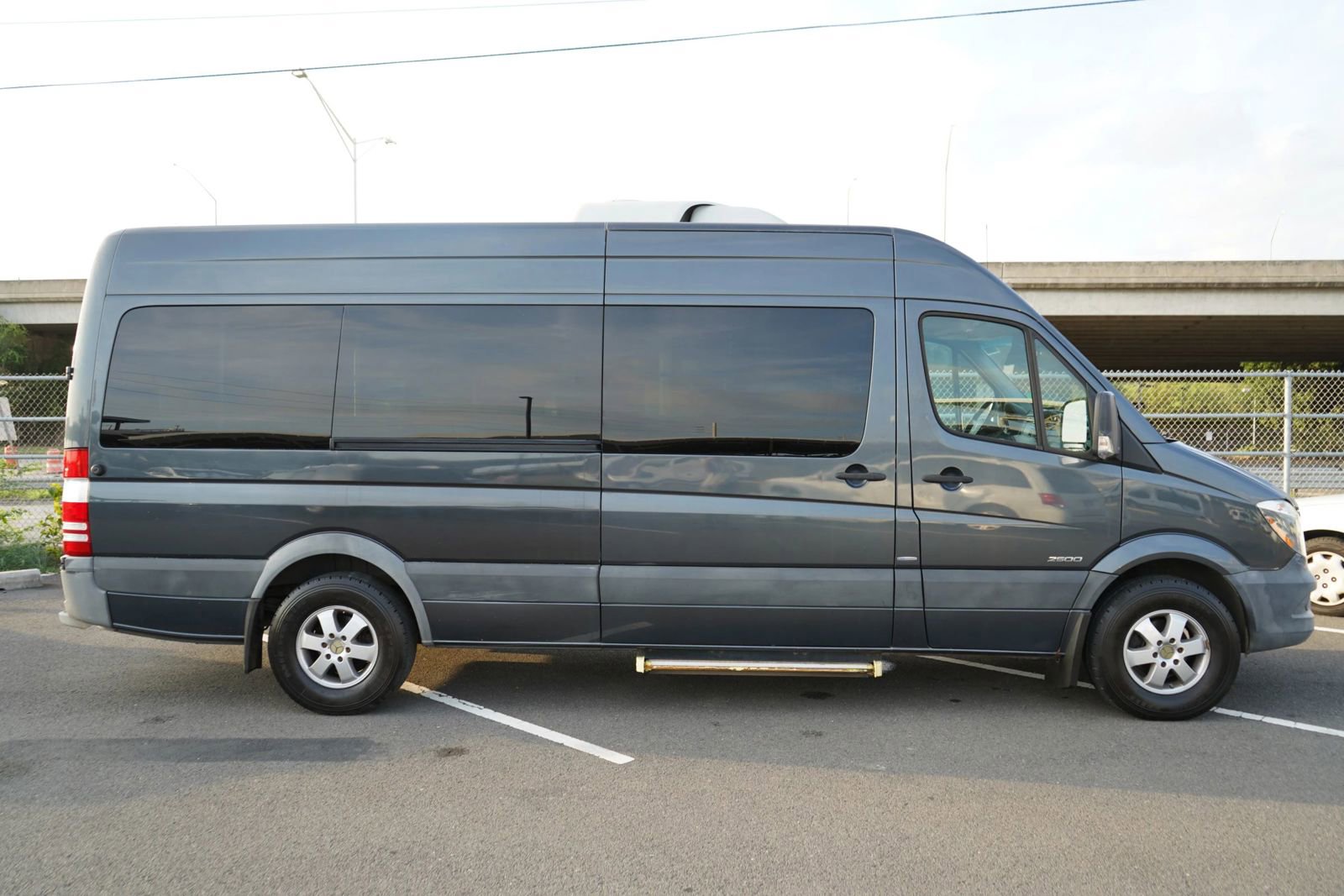 Used 2016 Mercedes-Benz Sprinter 2500 image 21