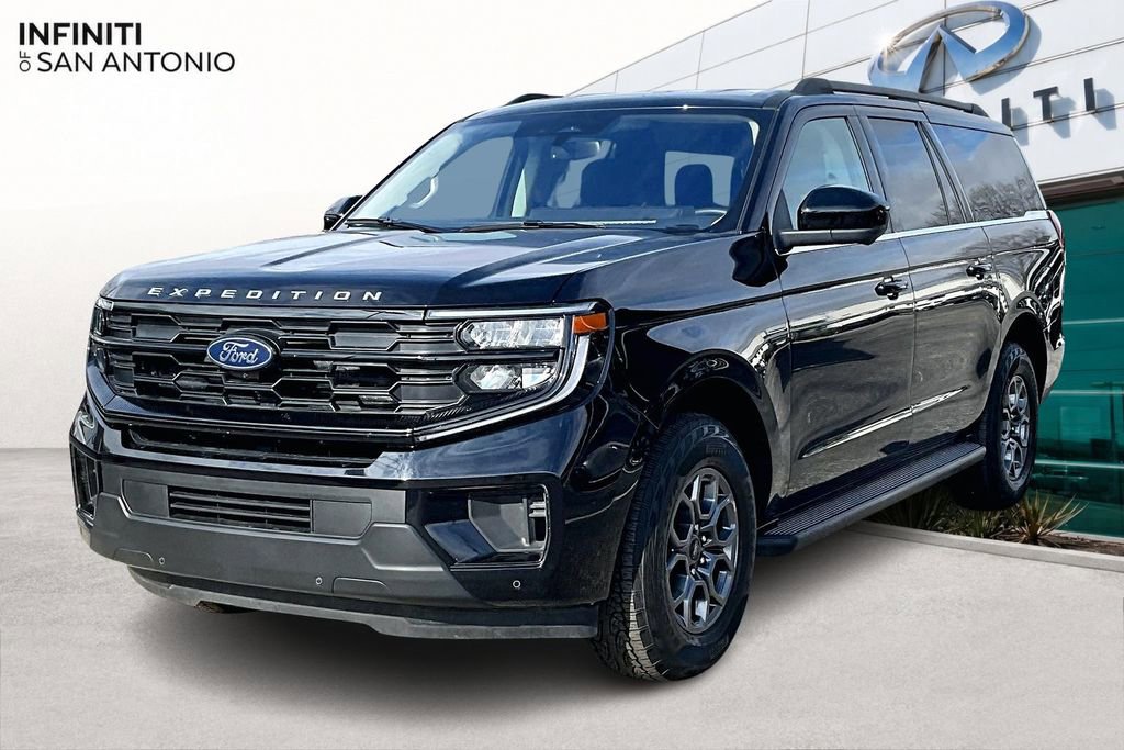 Used 2025 Ford Expedition Max Active AWD/4WD image 13