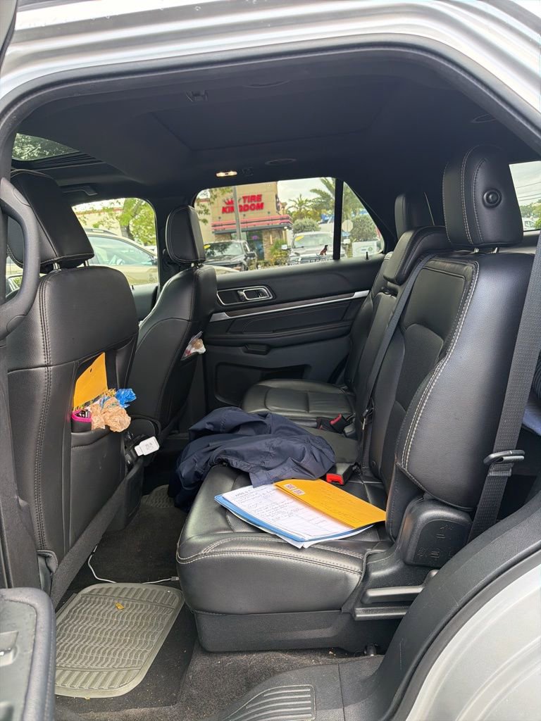 Used 2018 Ford Explorer Limited image 11