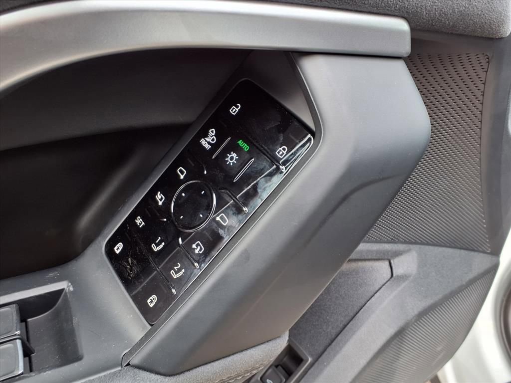 New 2025 Audi SQ5 Premium Plus image 8