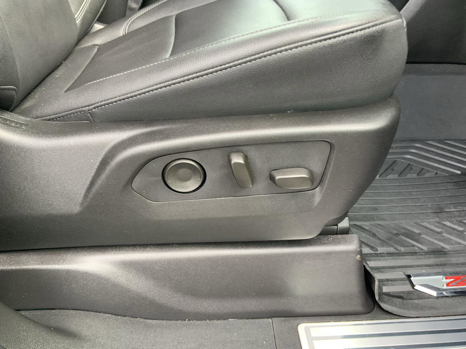 Used 2024 Chevrolet Silverado 1500 LTZ w/ LTZ Premium Package image 69