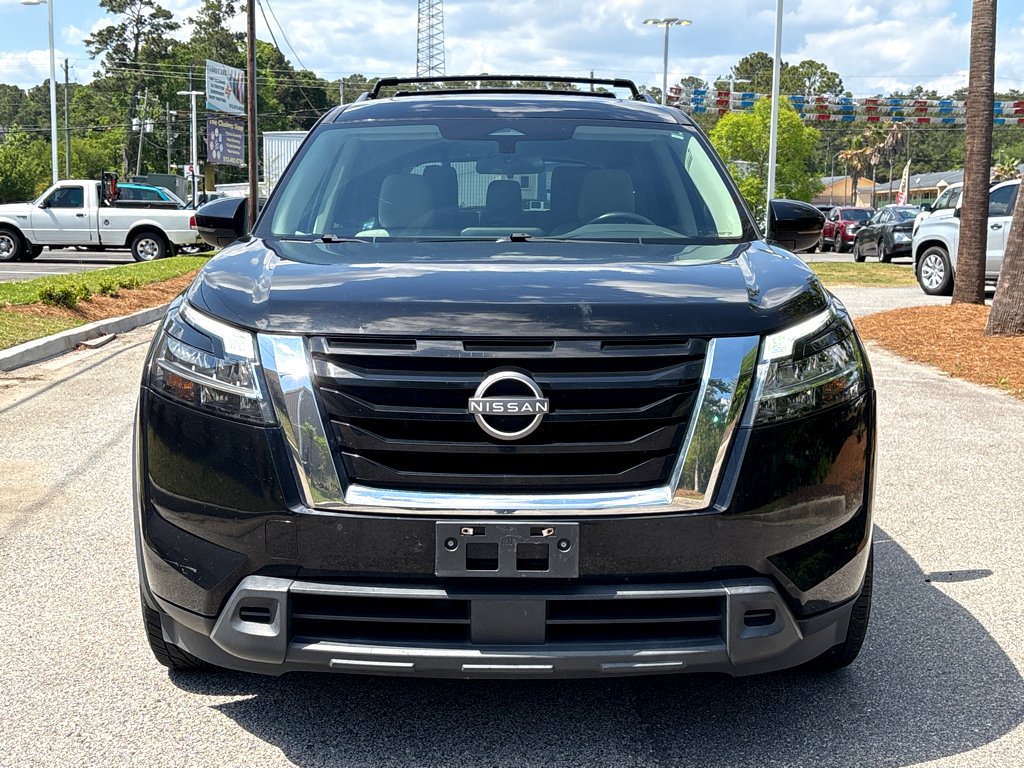 Used 2022 Nissan Pathfinder SV w/ SV Premium Package image 2