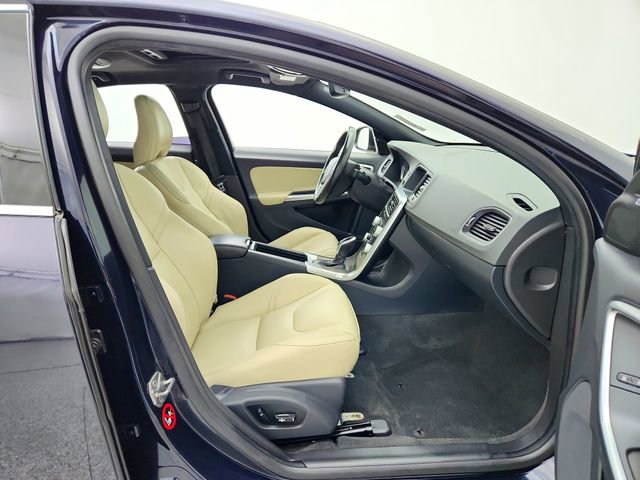 Used 2016 Volvo S60 T5 Premier w/ Convenience Package image 14