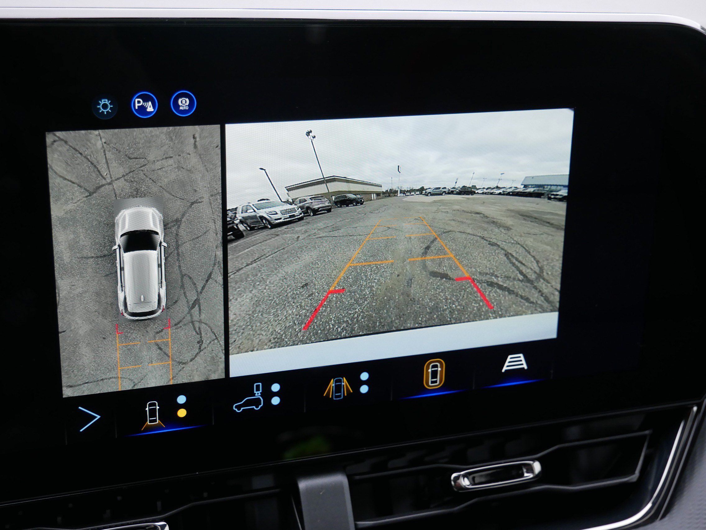 New 2027 Chevrolet Equinox RS w/ Safety and Technology Package AWD/4WD image 29