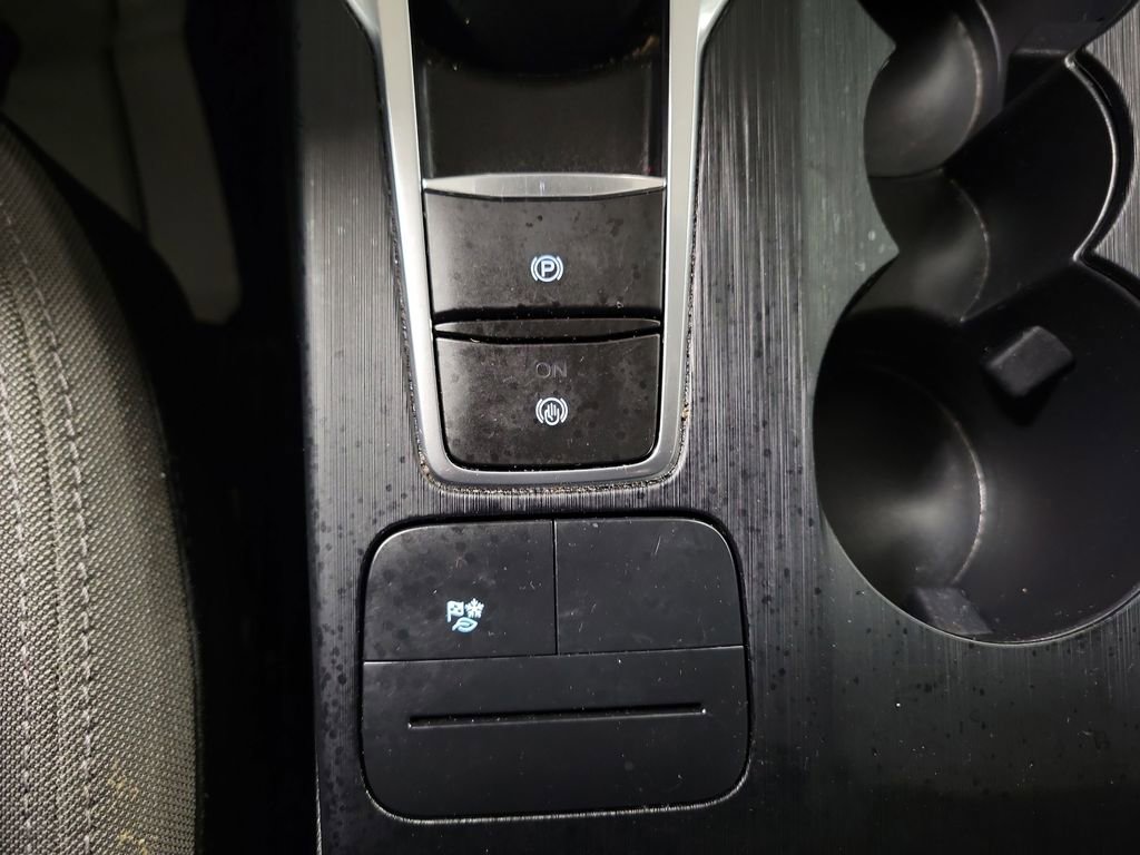 Used 2022 Ford Escape SE image 15