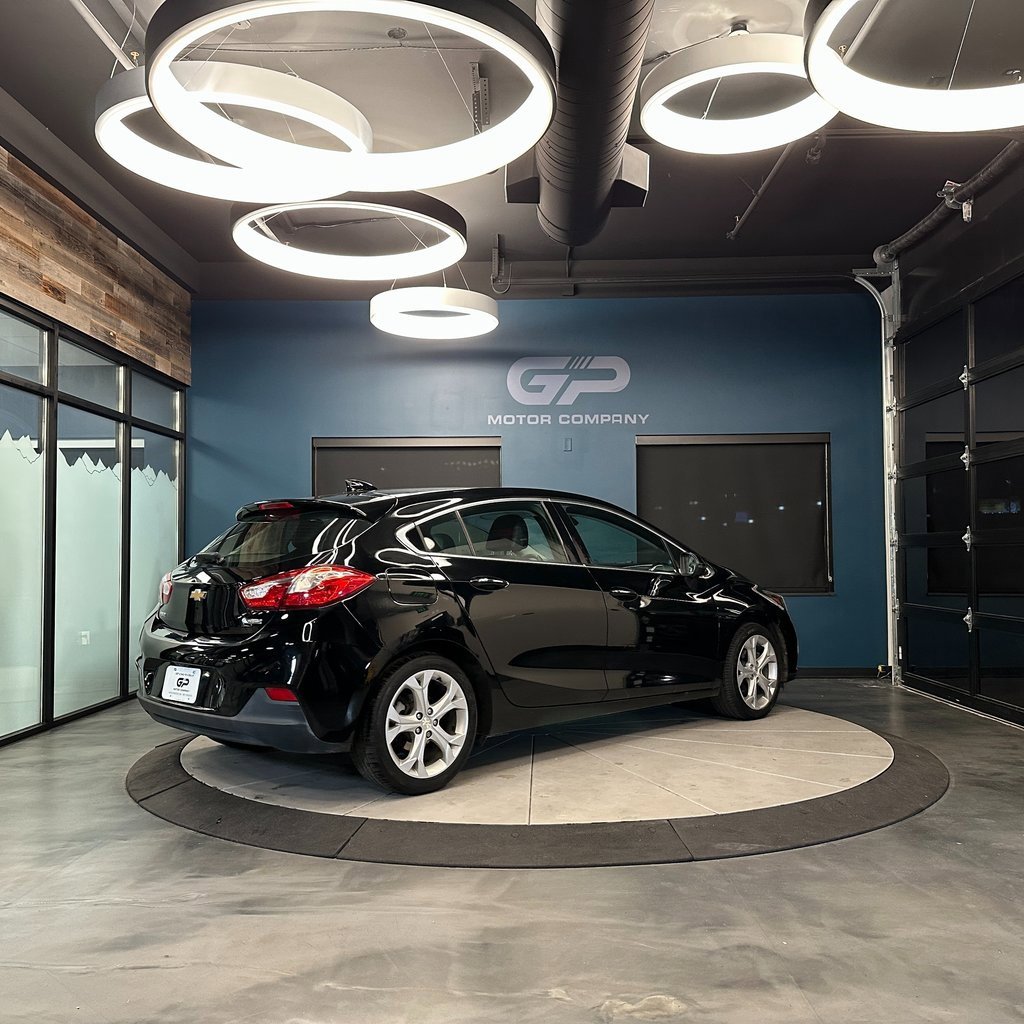 Used 2017 Chevrolet Cruze Premier image 3