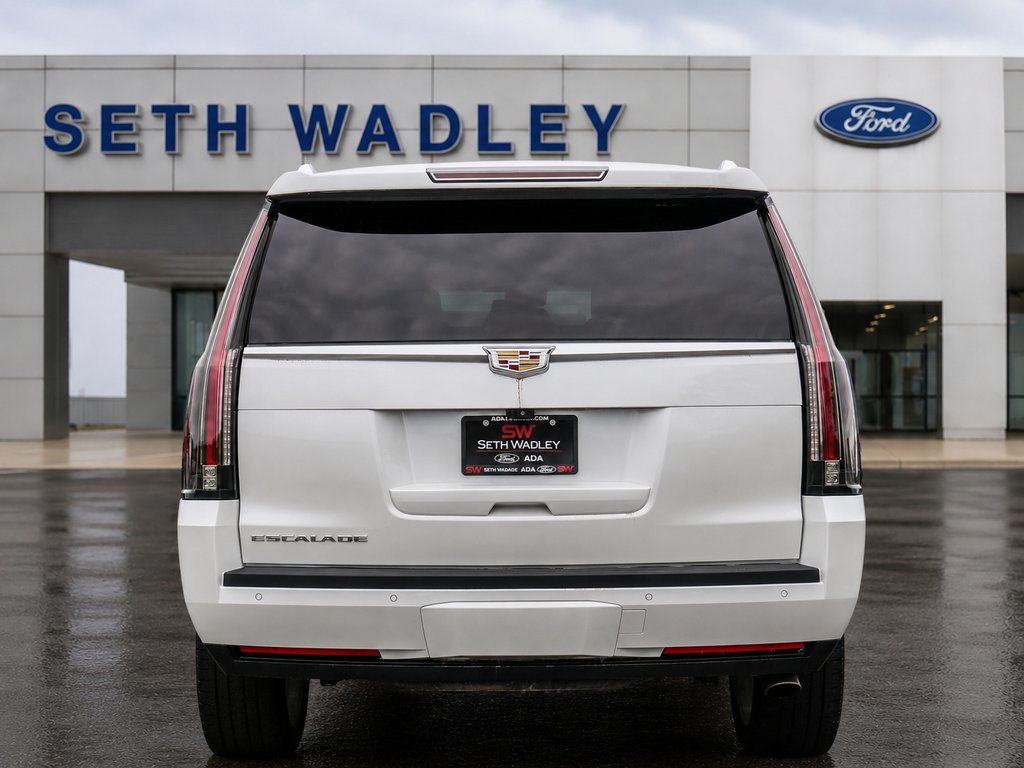 Used 2017 Cadillac Escalade Platinum AWD/4WD image 6