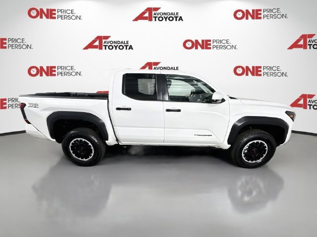 Used 2024 Toyota Tacoma TRD Off-Road AWD/4WD image 8