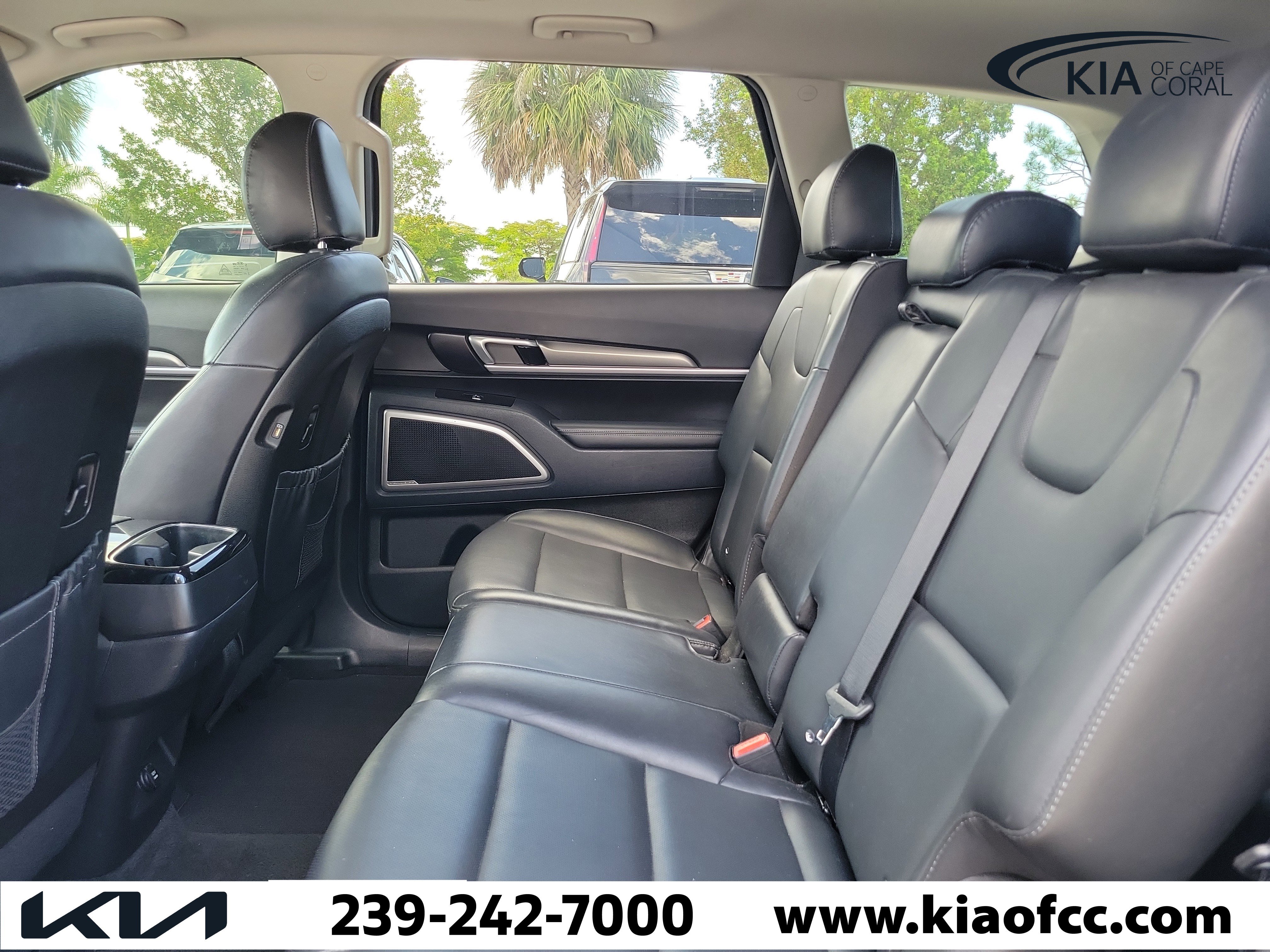 Used 2020 Kia Telluride S w/ S 8 Passenger Seating Package AWD/4WD image 13