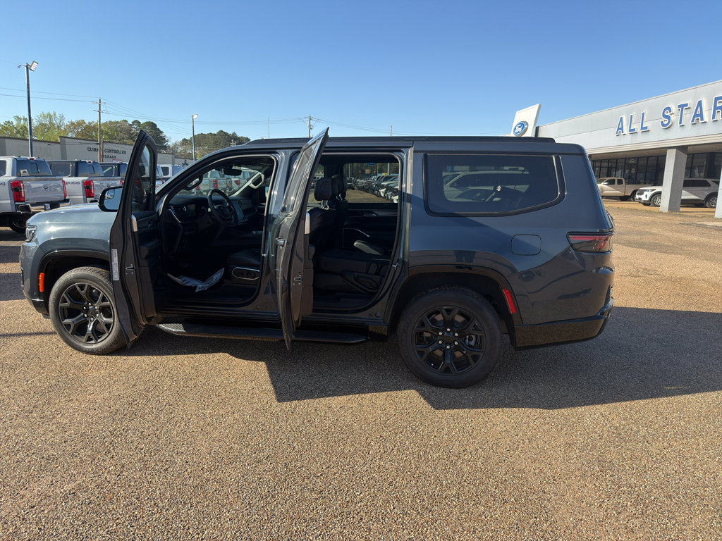 Used 2023 Jeep Wagoneer Series II image 21