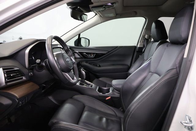 Used 2025 Subaru Outback Limited image 11