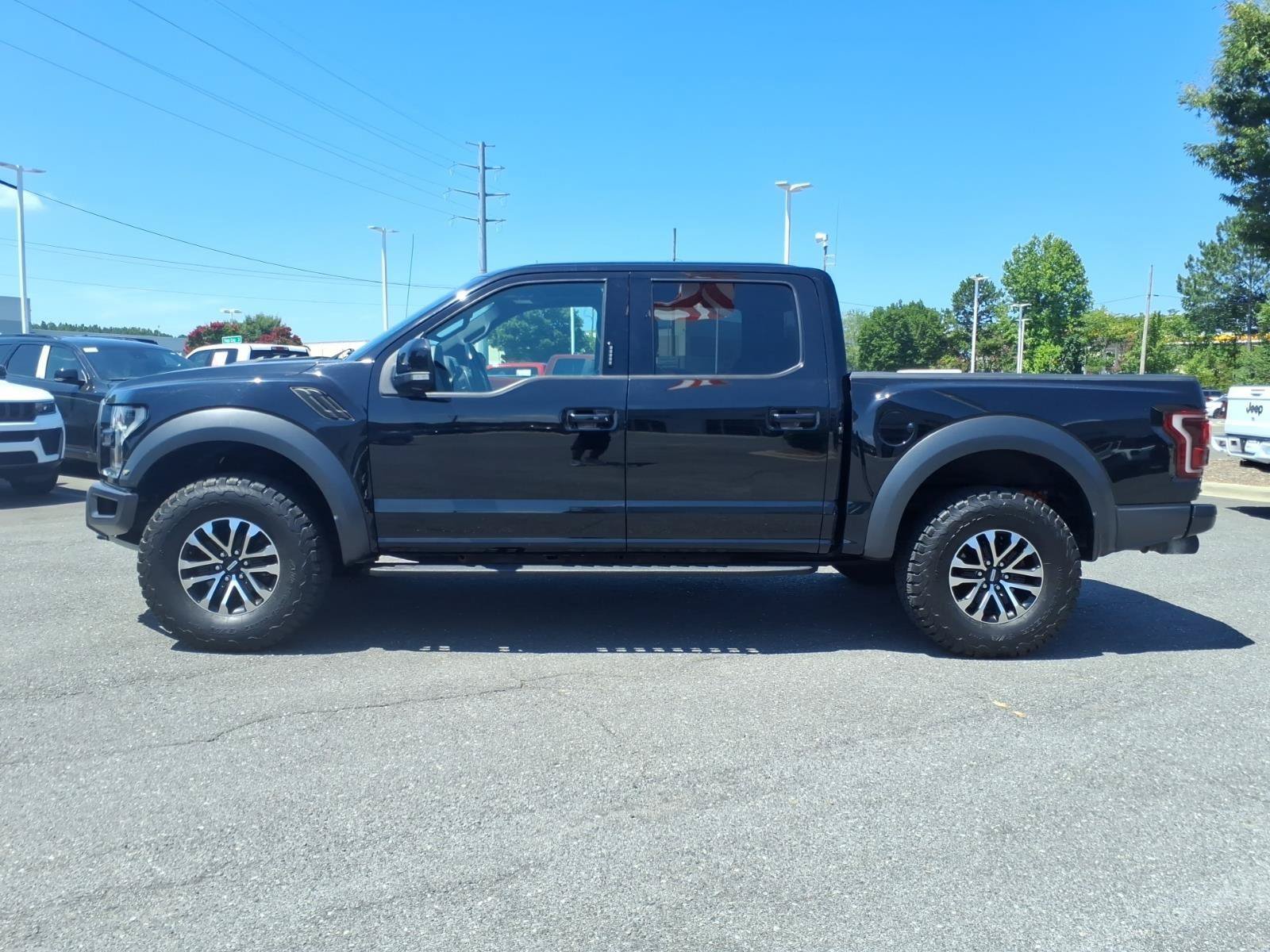 Used 2019 Ford F150 Raptor w/ Equipment Group 802A Luxury AWD/4WD image 3